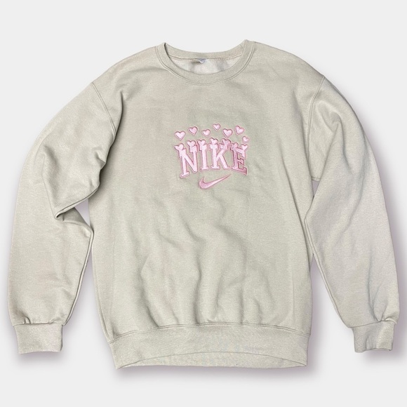 NEW Nike Sweatshirt Hearts Pink  Size Small - Picture 1 of 5